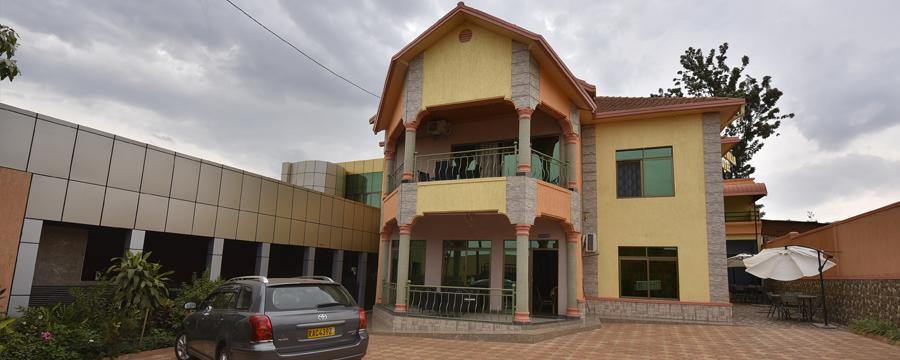 Modern Villa Hotel Кигали Екстериор снимка